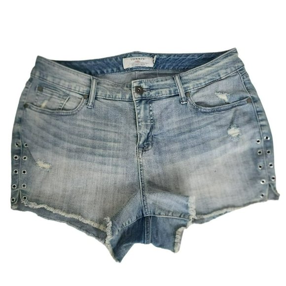 TORRID Denim Women's Light Wash Blue Cut-Off Denim Shorts Size 16
